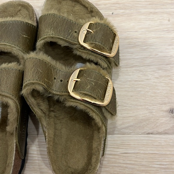 BIRKENSTOCK Arizona Big Buckle Genuine Shearling Lined Sandal - Picture 2 of 6
